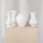 Skirtingų dizainų baltos keramikinės vazos: ø 5-20cm, H 6 - 26cm