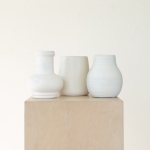 Baltos keramikos didelės vazos